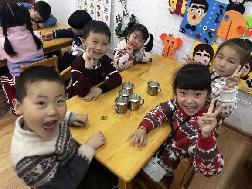 2023.3.24【生活燕幼·园区动态】燕幼中心园：春分时节到，春华春意浓——中一班春分节气活动_html_m544c18b0.jpg