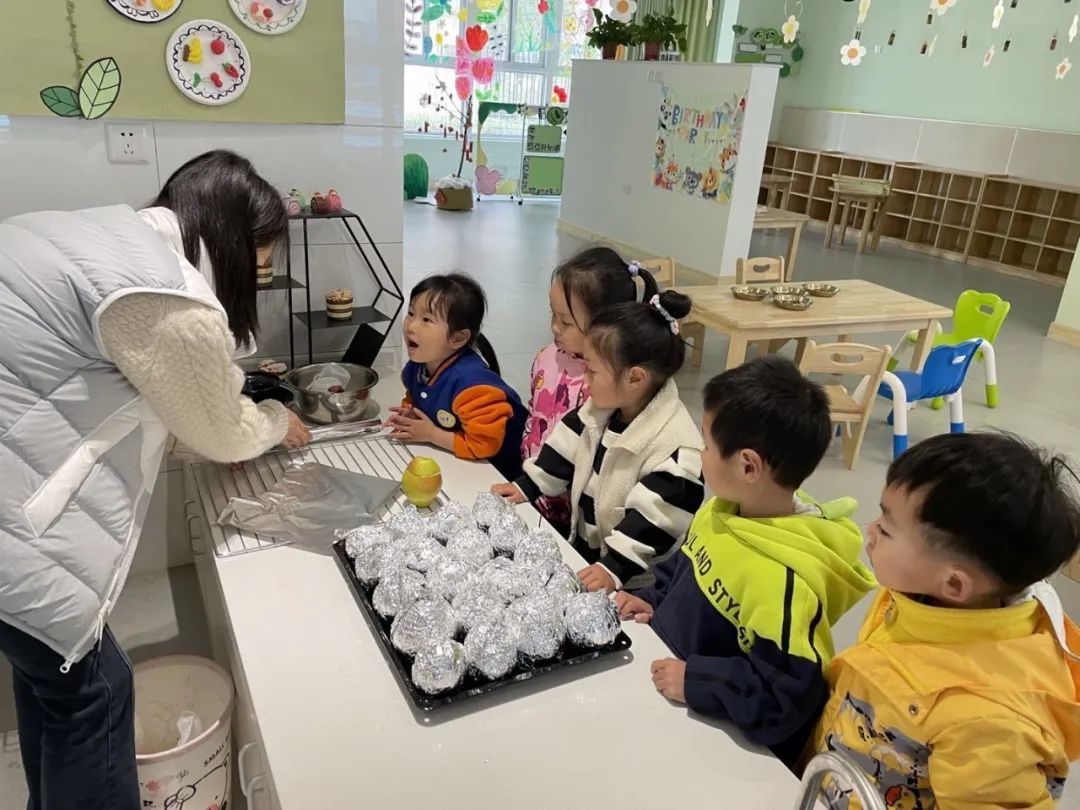20230330 【生活燕幼&middot;园区动态】燕鸣苑分园：家园携手 共育未来——小班组家长资源团活动_html_240dd136.jpg
