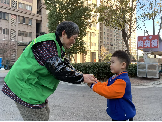 20231208 【生活燕幼·园区动态】暖冬行动 　爱在社区——小班年级组社会实践活动_html_m783e4aea.png