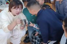 20241023【生活燕幼·园区动态】“时逢霜降至，童趣满深秋”——霜降节气活动_html_d0c01ea.jpg