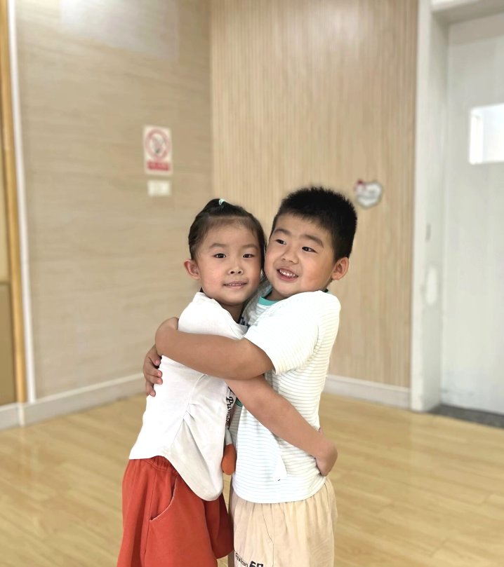 【生活燕幼·园区动态】下庙分园：“帮助弟弟妹妹”——新学期第一次儿童陶研会_html_6c683472.jpg