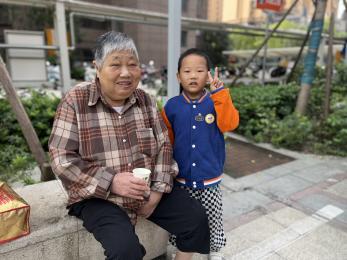 20241010【生活燕幼&middot;园区动态】“九九重阳 童心牵挂”——重阳节活动_html_m3c188de4.jpg