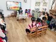 【生活燕幼·园区动态】燕幼中心园：“春风十里不如你，铿锵玫瑰绽芬芳”——三八妇女节活动_html_281eaab.jpg