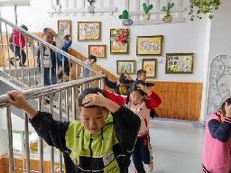 2023.5.11 燕幼中心园 地震避震演习_html_m6447bb3c.jpg