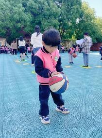 20230509【生活燕幼·园区动态】燕幼中心园：“拥抱春日 悦动成长”—班级早操评比暨体育技能比赛活动_html_2598a5f4.jpg