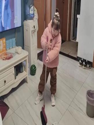 20240217  【生活燕幼】“齐乐龙龙，趣迎新年”——我的中国年主题活动_html_2ce191a1.jpg