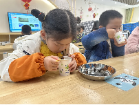 2024105【生活燕幼·园区动态】“别样小寒，童心向暖”——舌尖上的节气之小寒_html_m1732355e.png