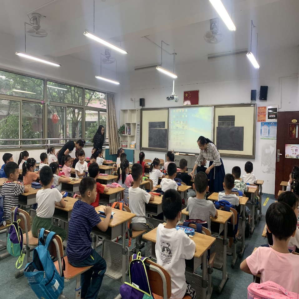 新生培训新闻稿_html_m7f1cbe01.jpg