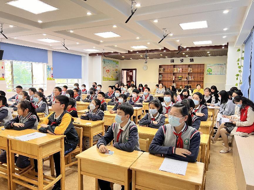 以研修促提升，做有为班主任_html_522a5e03.jpg