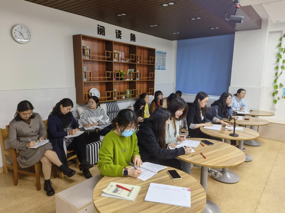 【养正颐小·教学】以问题驱动课堂，促高阶思维发展_html_m35c937c8.jpg