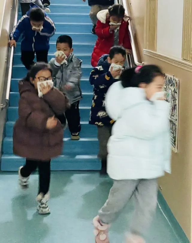 临时_html_512d2847.jpg
