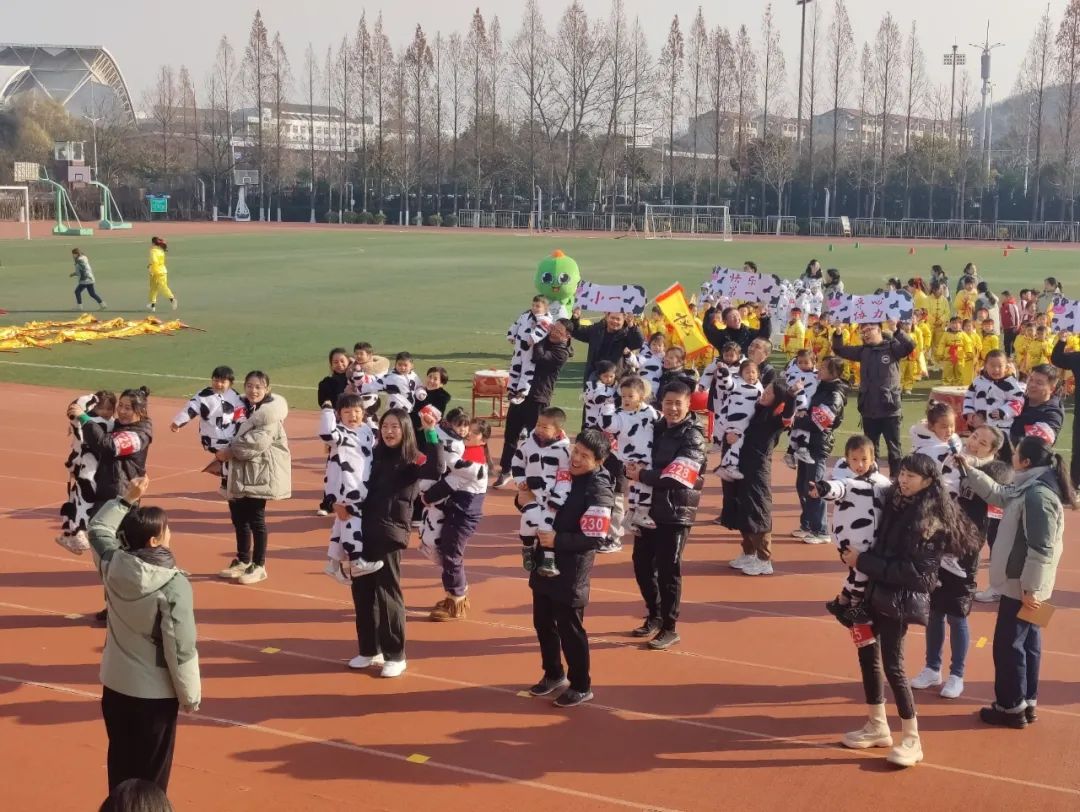 临时_html_mb597a6b.jpg