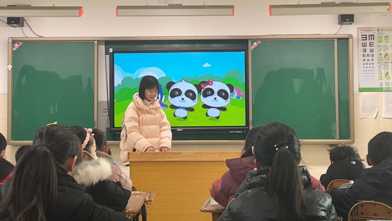 行政推门听课报道(1)_html_4f6654ec.jpg