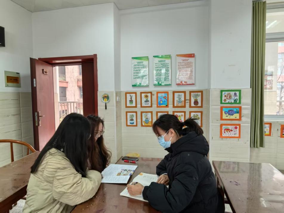 【大爱青秀·教学】聚集智慧，有备而来—青秀城小学综合组集体备课（三）_html_m54a01437.jpg