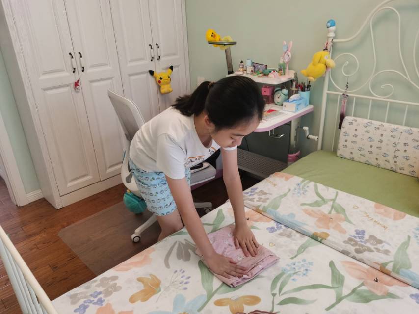 朱  婕-2023.8.28【大爱青秀&middot;少先队】劳动砺心智  实践促成长————记“沉浸式”家庭生活“陪伴”课程之暑期劳动月实践_html_13f56a76.jpg