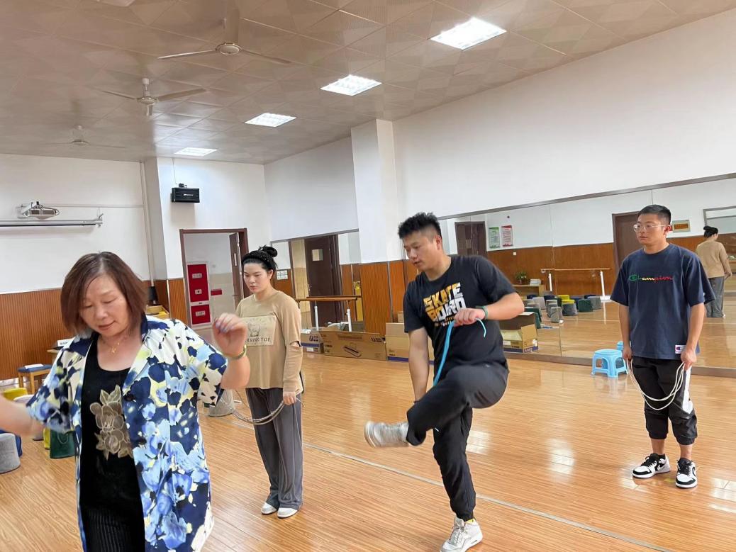 20222023第一学期体育校本研修新闻稿_html_m1d638816.jpg