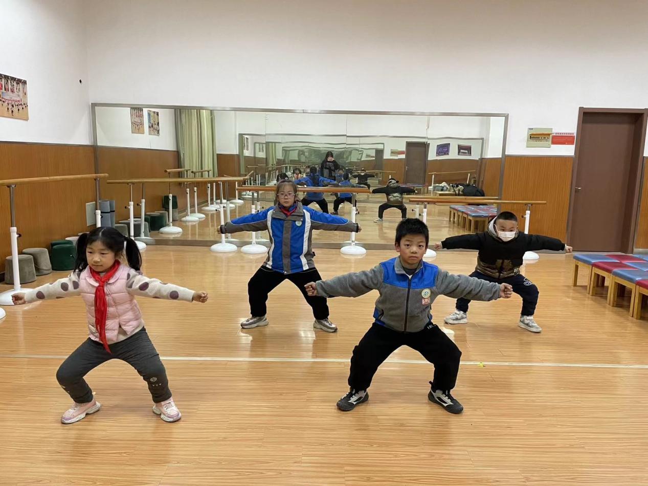 【大爱青秀】以兴趣为师1_html_67f23af.jpg