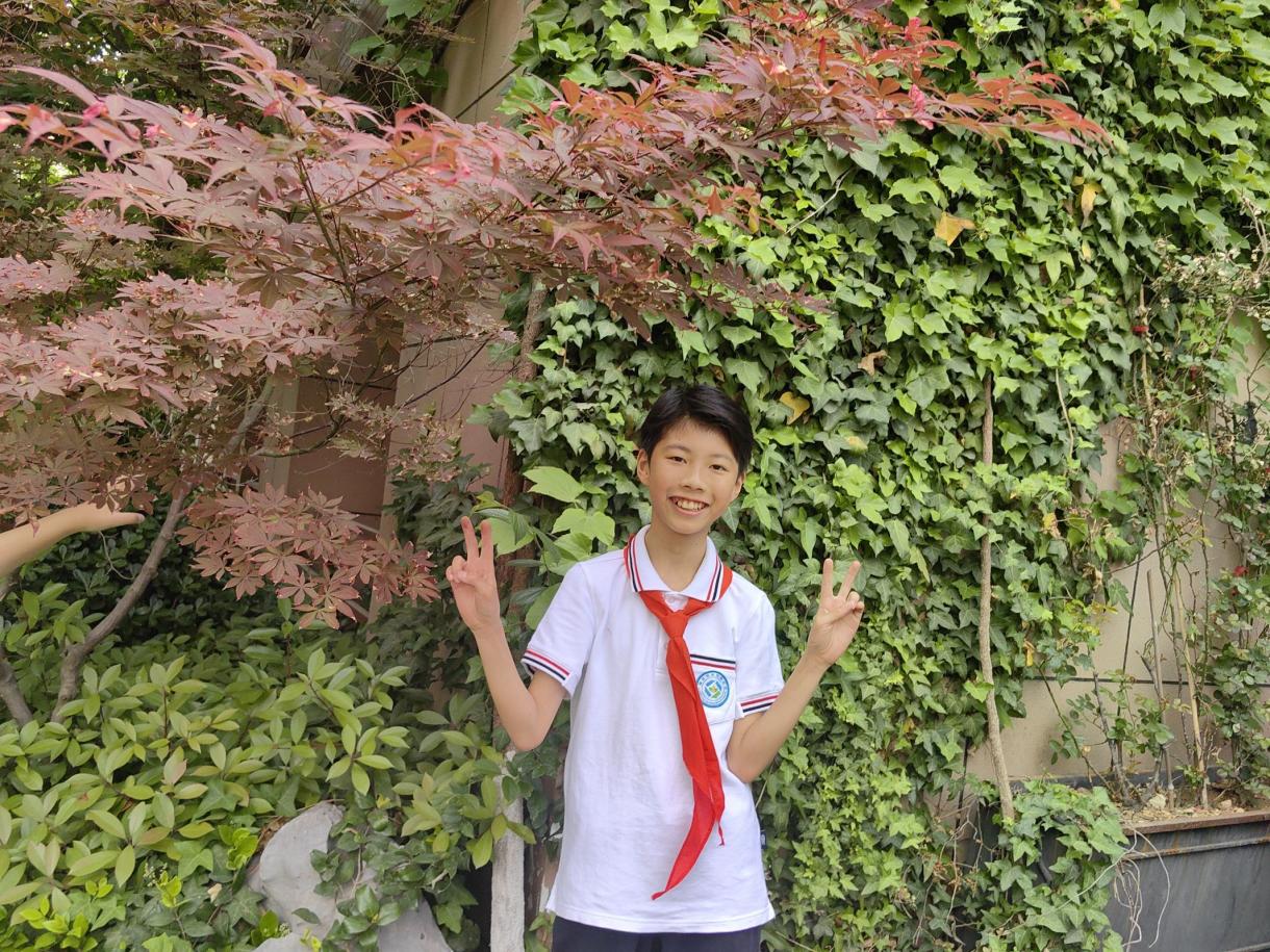 2025.6.23朱婕【大爱青秀&middot;记忆德育】六4比个耶 毕个业_html_m4d7dc687.jpg