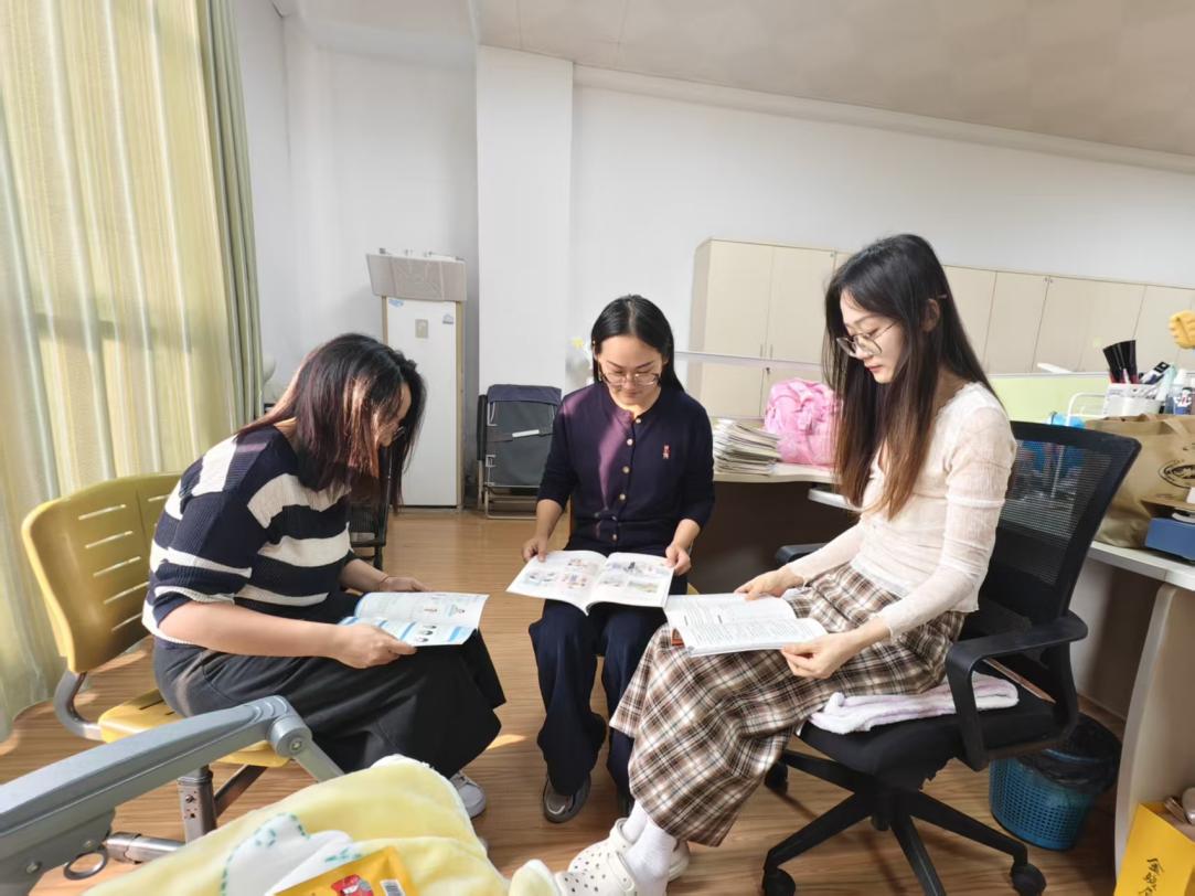 【大爱青秀・教学】学科特色筑根基 小班实验谋新篇  —青秀城小学综合组集体备课（三）