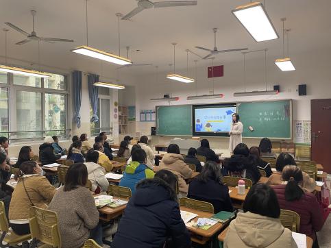 朱洋梦-2023.12.1-【大爱青秀·德育】家校聚力扬帆起 乘风破浪万里航——记南京市青秀城小学三年级“慧秀”家长学校_html_e29b018.jpg