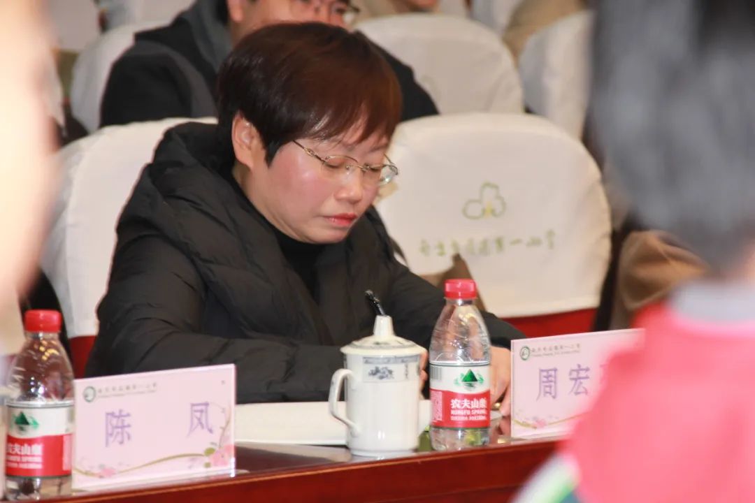 2024.12.5【大爱青秀&middot;德育】名师工作室︳聚焦导师胜任力 助推同伴润心行——栖霞区周宏亮德育名师工作室送教花港一小活动_html_769a086.jpg