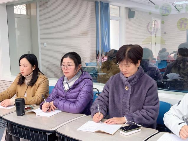20240318南湾营小学英语组报道——记栖霞区小学英语教研员陈红老师课堂教学指导_html_me092a12.jpg