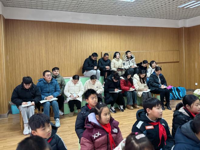 《过新年》新闻稿_html_4551fd6.jpg