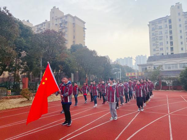 20220214扬帆再出发  一起向未来_html_m115b13d4.jpg