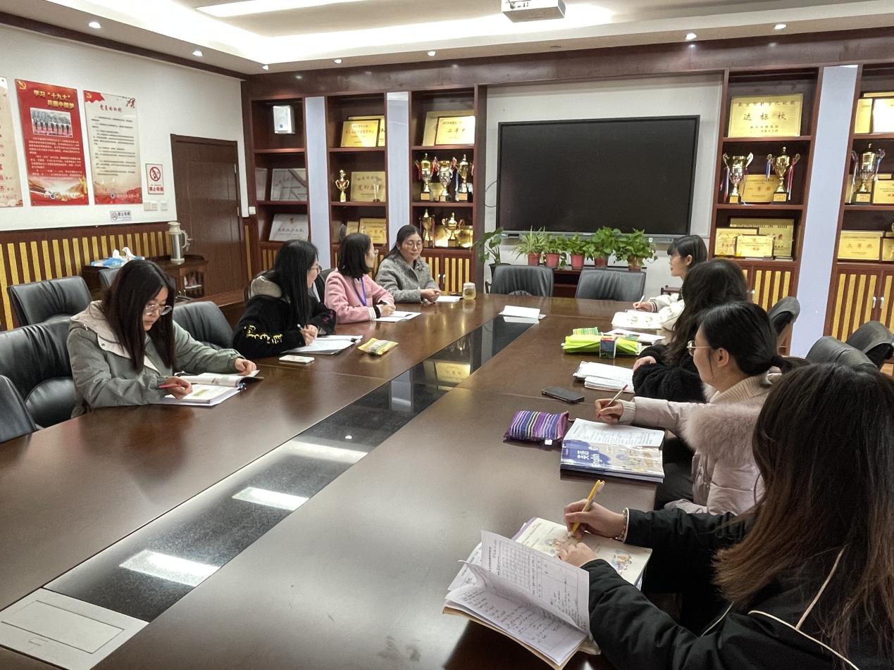 20220303南湾营小学英语组校本研修（18）_html_79187cd6.jpg