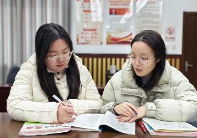 20250221王莉君英语组集体备课报道_html_1d2130fa.jpg