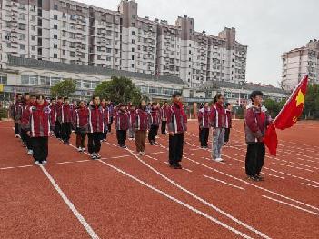 20250217六（2）升旗仪式报道_html_9cbda48.jpg