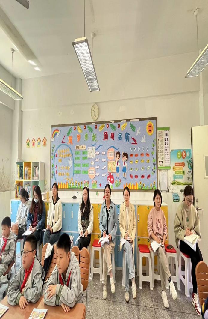 扎根课堂启心智 聚焦管理提质量_html_m6621932e.jpg