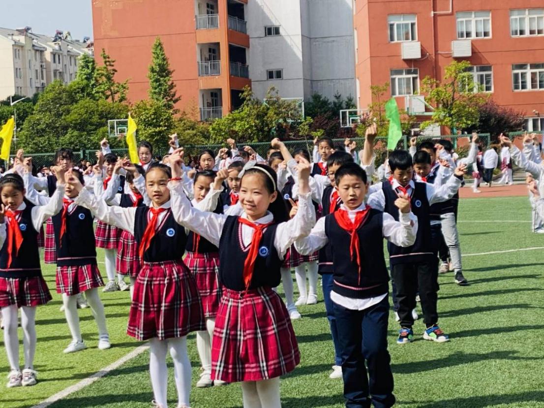 悦动童心，乐享童年2021南湾营小学春季运动会新闻稿_html_4c260e69.jpg