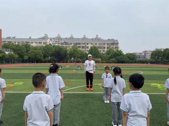 20210518兰欣童学课堂报道_html_m17b4d3e3.jpg