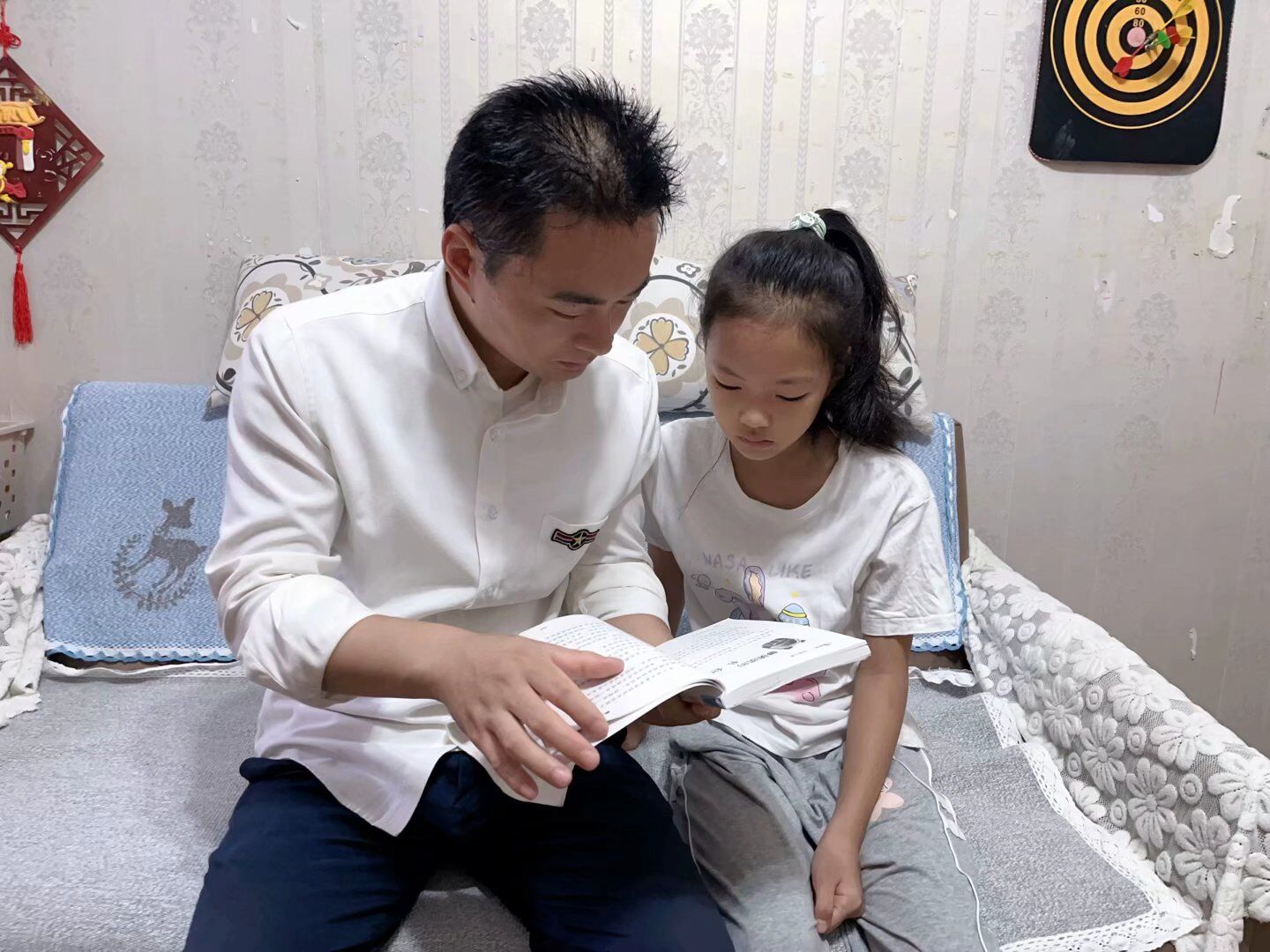 20230912小手拉大手 学讲普通话报道_html_m2e0bfd88.jpg