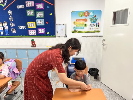 南湾营小学一年级新生入学培训_html_42a86527.jpg