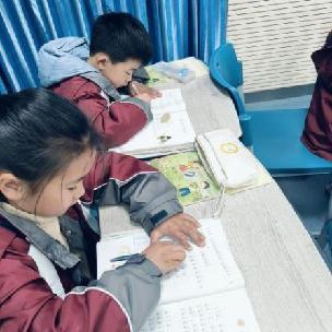 20250311南湾营小学语文组童学课堂报道_html_m63b2d560.jpg