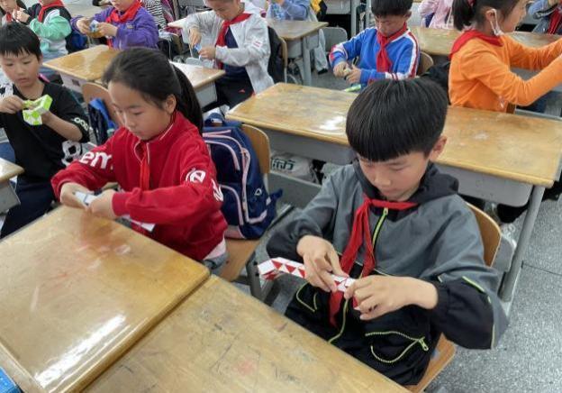 20210519魔幻数学节三年级班级赛报道_html_17e9047d.jpg