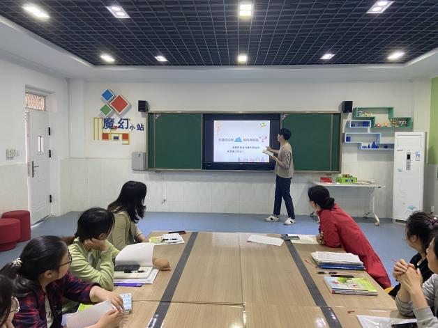20210526数学组校本教研报道_html_m57ec6926.jpg