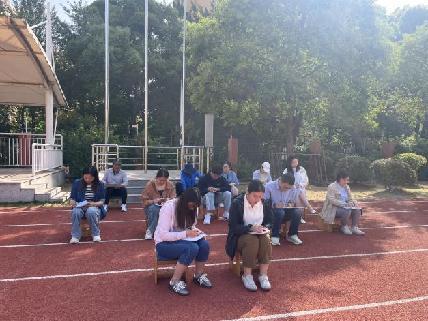活力起跑，绽放青春——南京市南湾营小学童学课堂系列研究课第513期_html_m7f715678.jpg