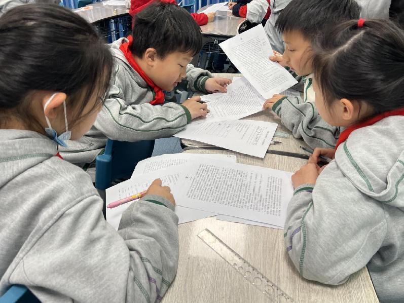 20230425丁豪童学课堂报道_html_73419511.jpg