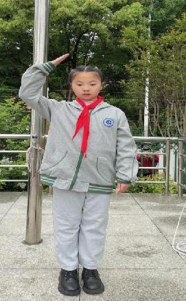 20230424升旗仪式报导_html_72cf3845.jpg