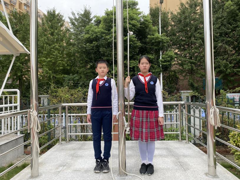 六1班第4周国旗下讲话的通讯报道_html_m3c96467.jpg
