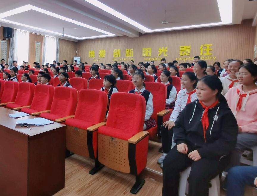 20231024六年级读书节通讯稿_html_37359a0d.jpg