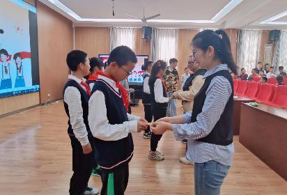 20231024六年级读书节通讯稿_html_m5fdcc076.jpg