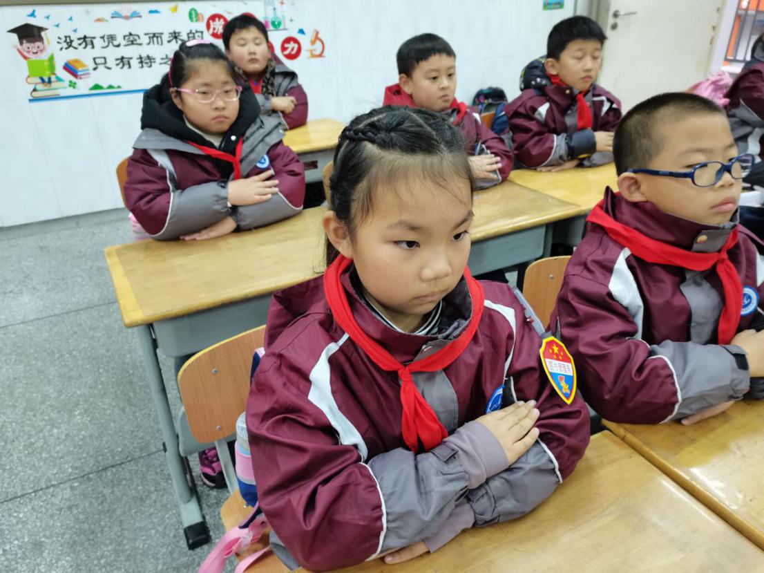 新建 DOCX 文档_html_1aab14c5.jpg