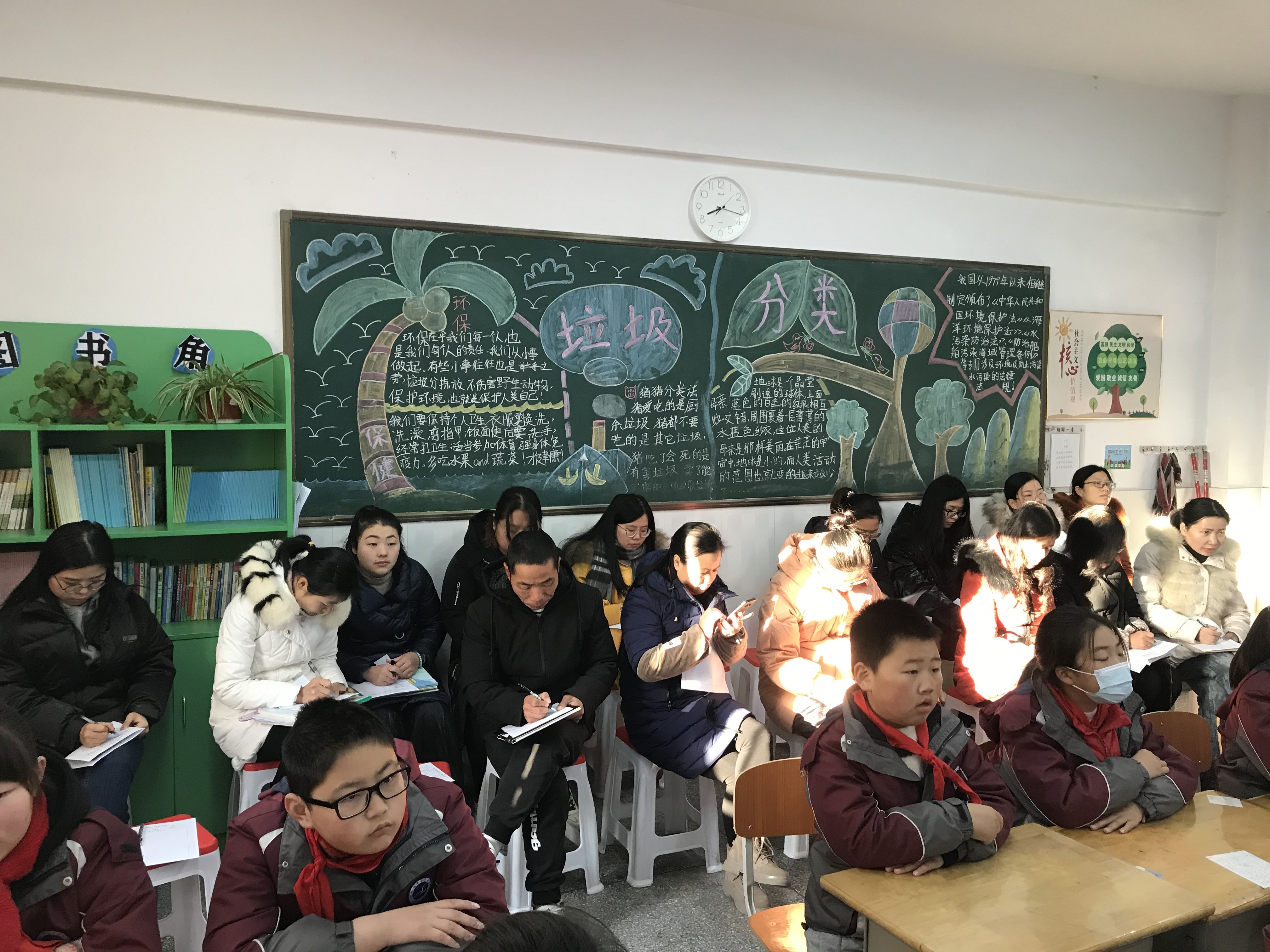 刘欣蕊童学课堂新闻稿_html_m6a195c19.jpg