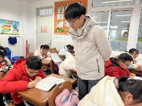 20231212六年级数学组循环听课活动报道_html_38c4488c.jpg