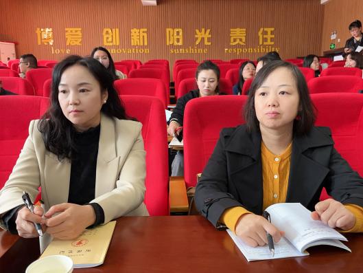劳动课堂凭勤筑，教学实践以智行_html_3887673.jpg