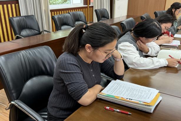 20241015语文组校本教研报道_html_41b79345.jpg